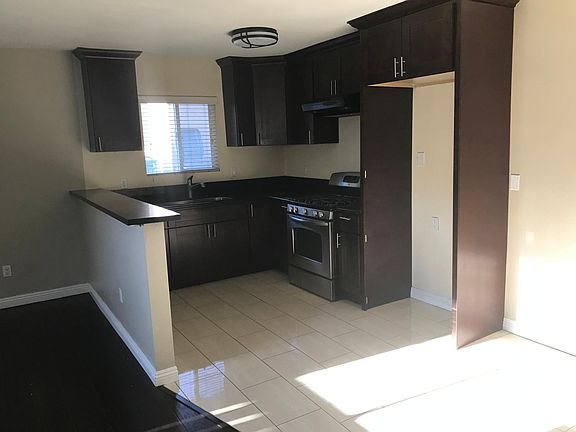 3rd image of 10353 Cliota St