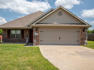 1281 N Arkansas Ln, Prairie Grove, AR 72753