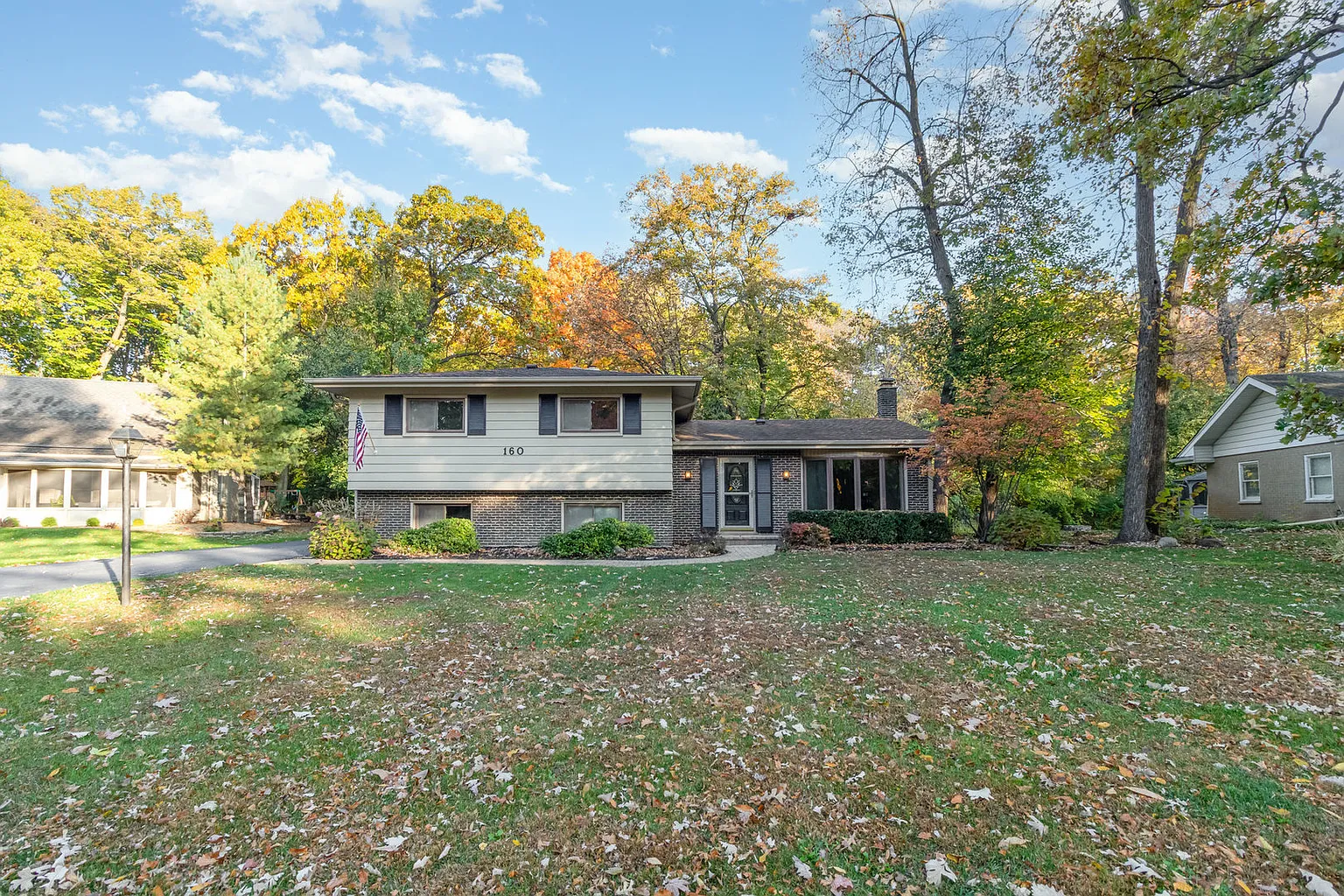 160 E Forest Ln photo 1
