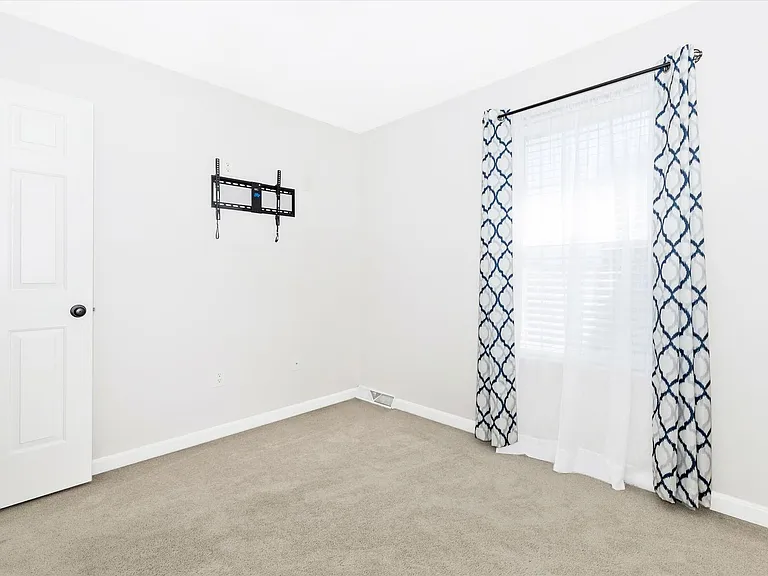 5621 Queen Anne Ct — Photo 24