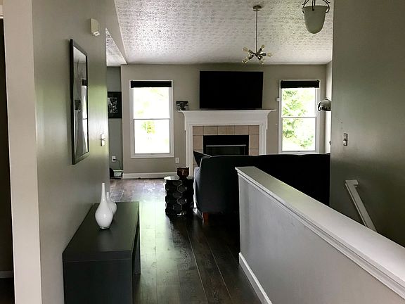 3rd image of 8614 Olenbrook Dr