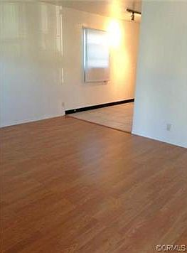 5th image of 937 W 29th St