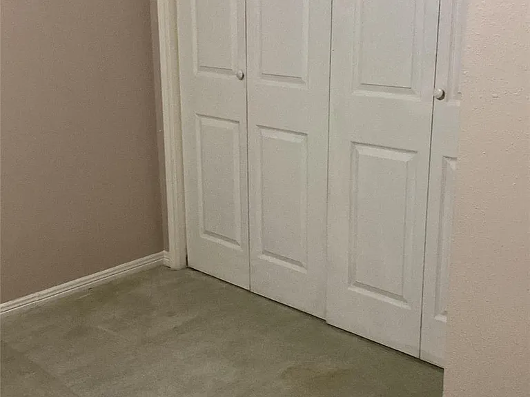 11818 Plumbrook Dr — Photo 10