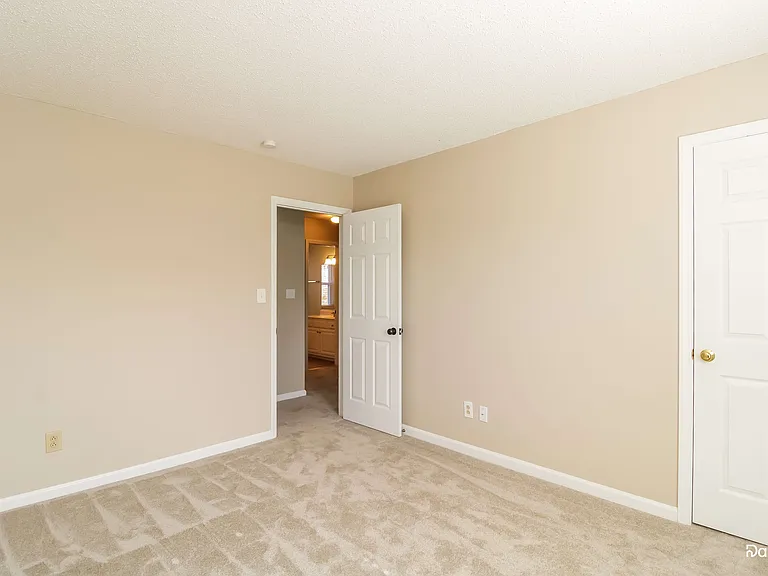 16 Knoll Brook Ct — Photo 12