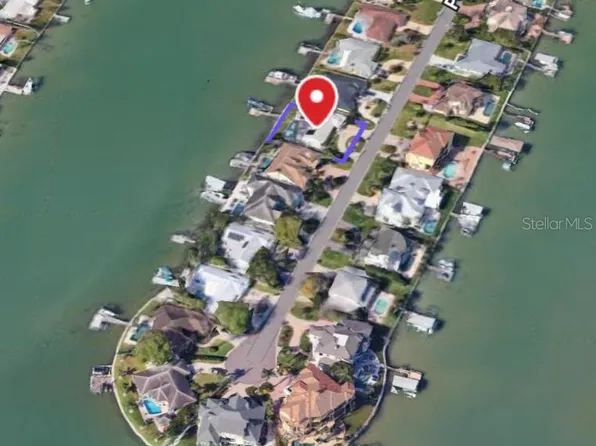 212 Poinciana Ln, Largo, FL 33770