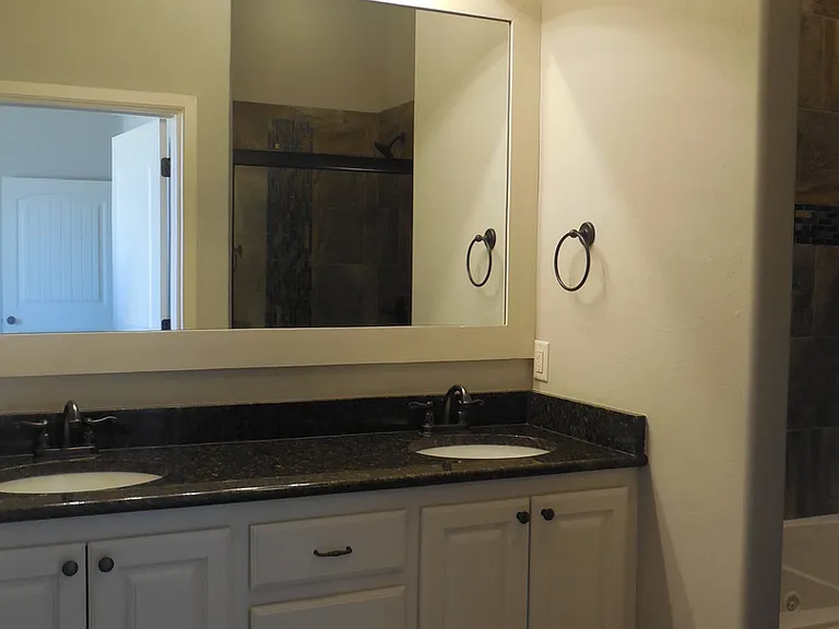 3328 Enclave Ln — Photo 17