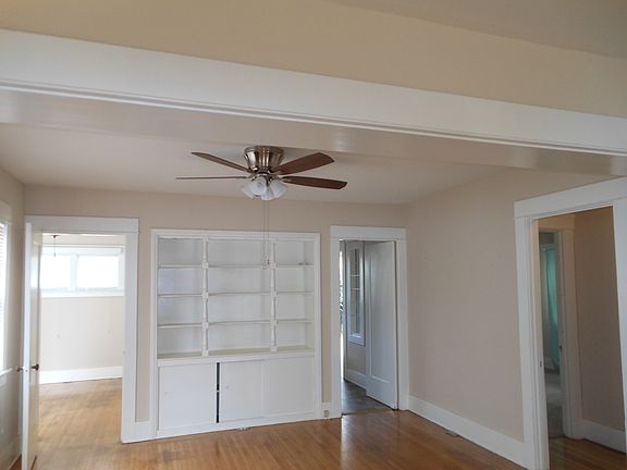 2nd image of 427 Temple Ave