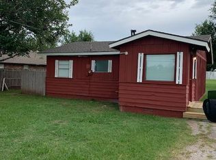 2816 Woodlawn Dr, Moore, OK 73160