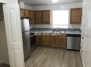220 Delaware Ave APT C, Nampa, ID 83651