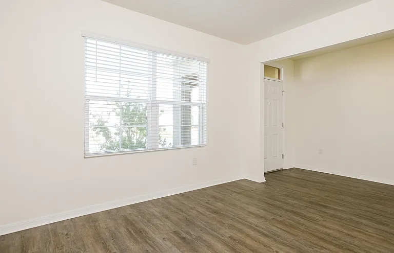 Kinsman Pointe — Photo 20