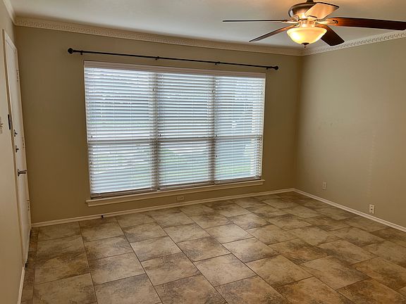 5th image of 11144 Valleydale Dr APT A