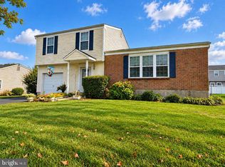 3281 Sarmiento Dr, Bensalem, PA 19020