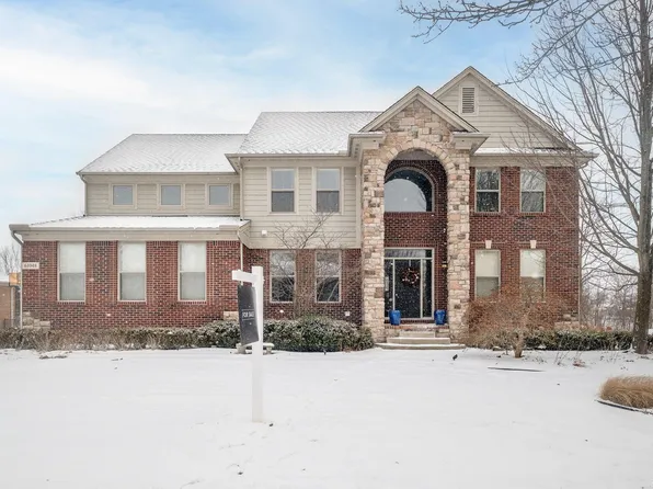 61048 Winterberry Dr, Washington, MI 48094