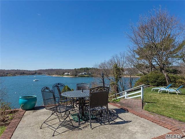 1st image of 13 Heckscher Dr