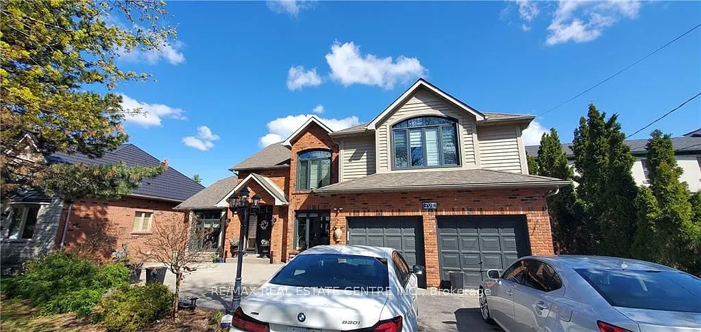 2 bed, $1,899 — Photo 1