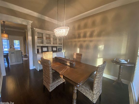 5th image of 6 Oakwood Dr