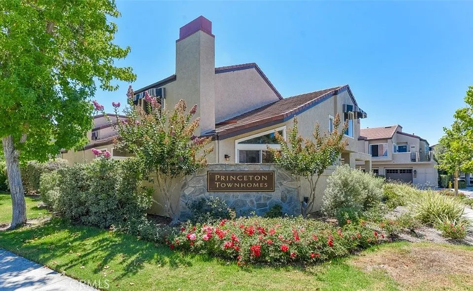 391 Stanford Ct #1