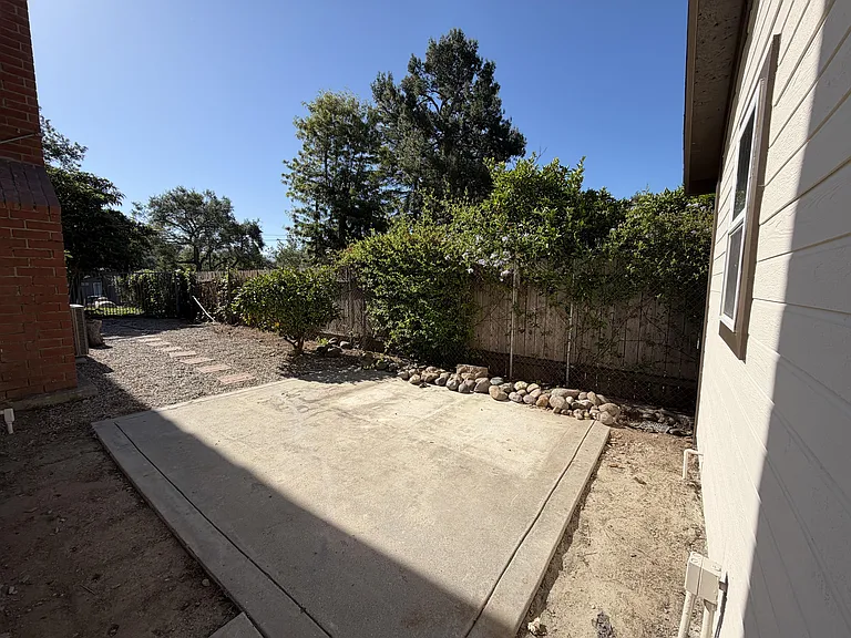 20361 Adkinson Ln — Photo 13