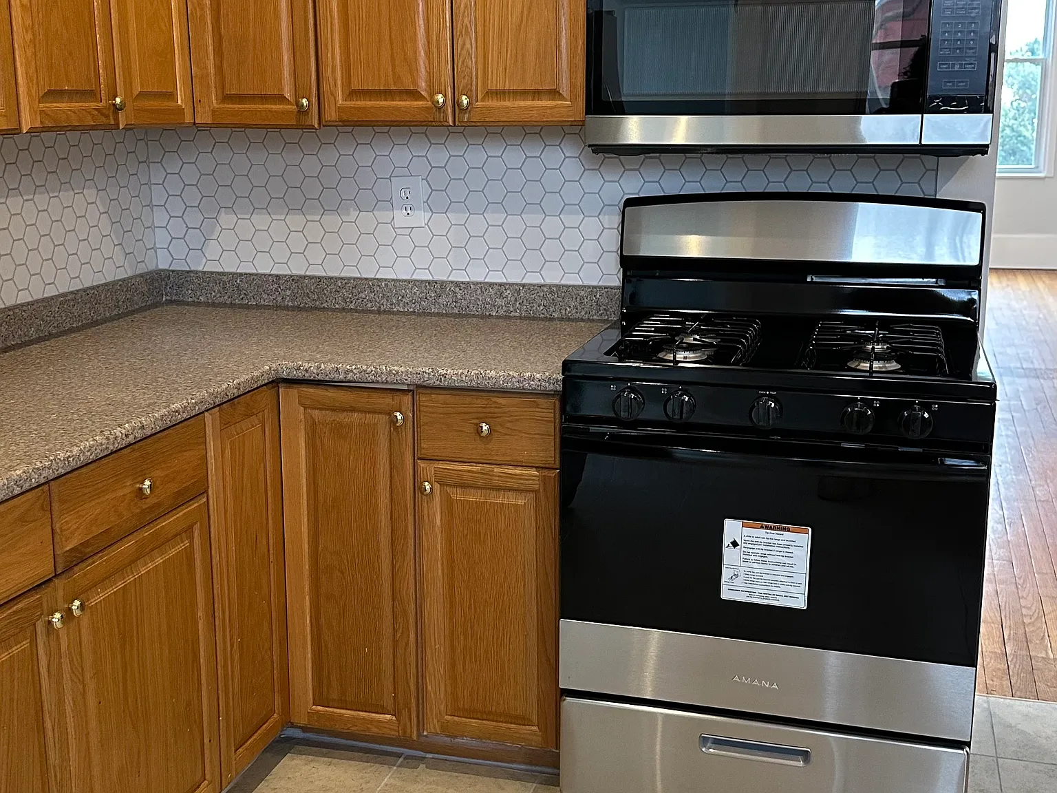 19 Pleasant Ave — Photo 2