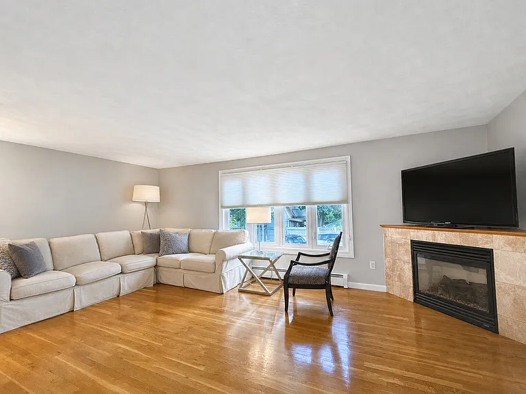 174 Adams St #6 — Photo 7