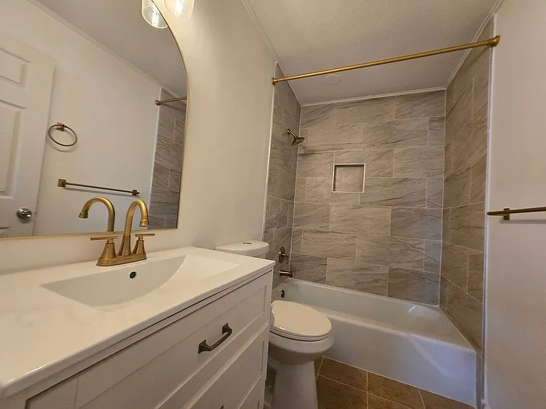58 High Path Rd — Photo 3