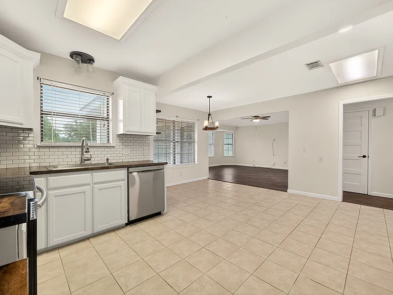 2964 Vista Pkwy — Photo 26