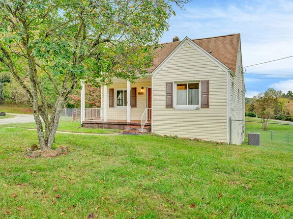 7010 Buckeye Rd, Roanoke, VA 24018