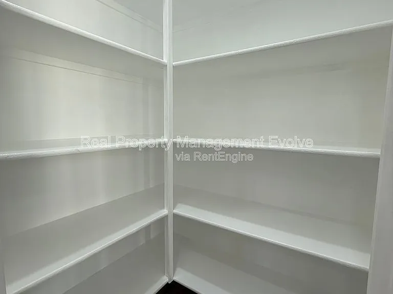 9020 W Nicolet Ave — Photo 10