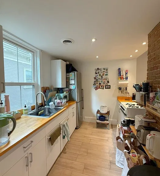 218 Harvard St #3 — Photo 8