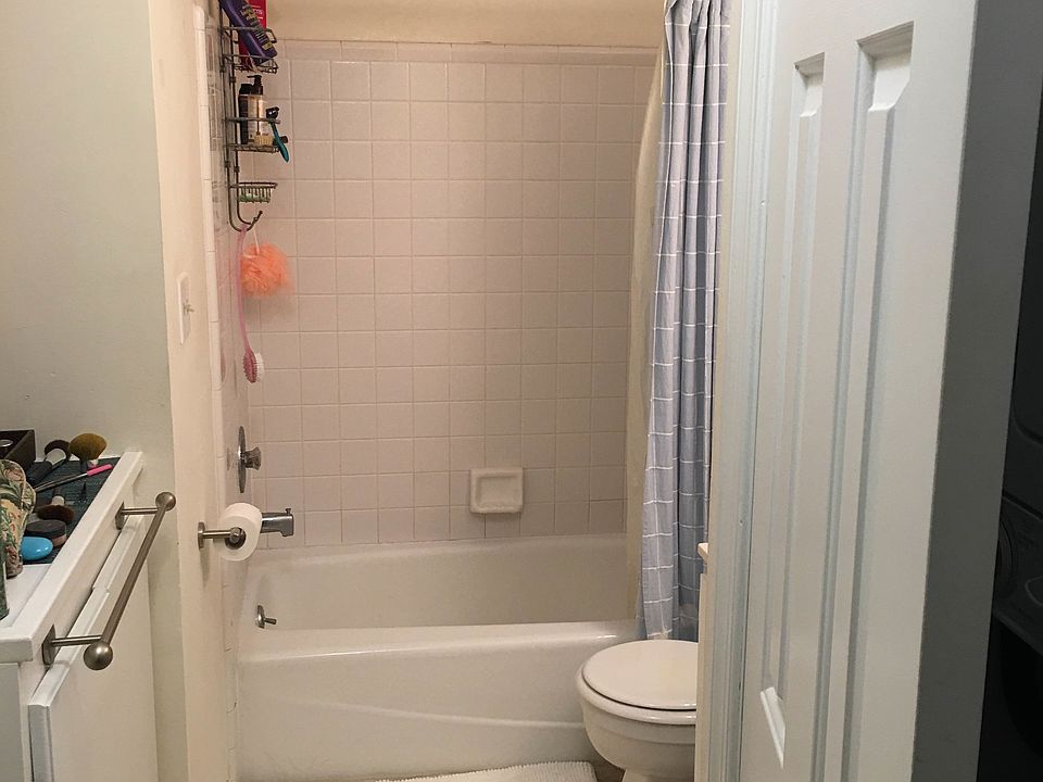 1st image of 249 N Sycamore St