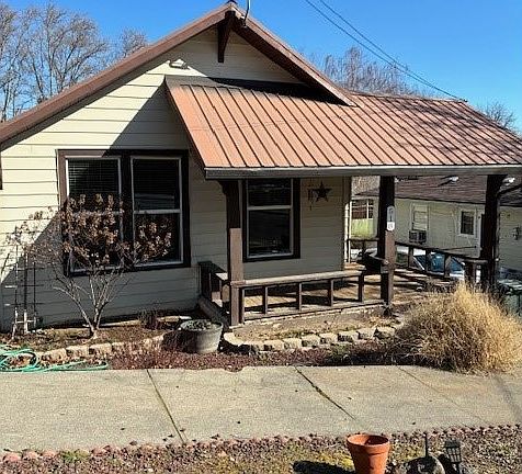 2nd image of 518 NW 4th St