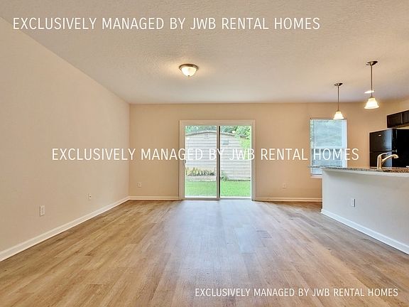 5th image of 3468 Frances Ave