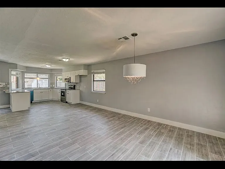7107 NW Birch Pl — Photo 10