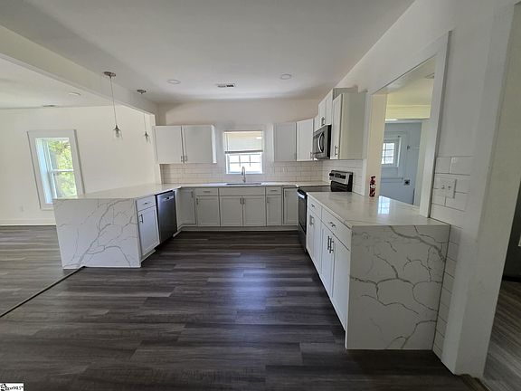 2nd image of 559 Perrin Ave