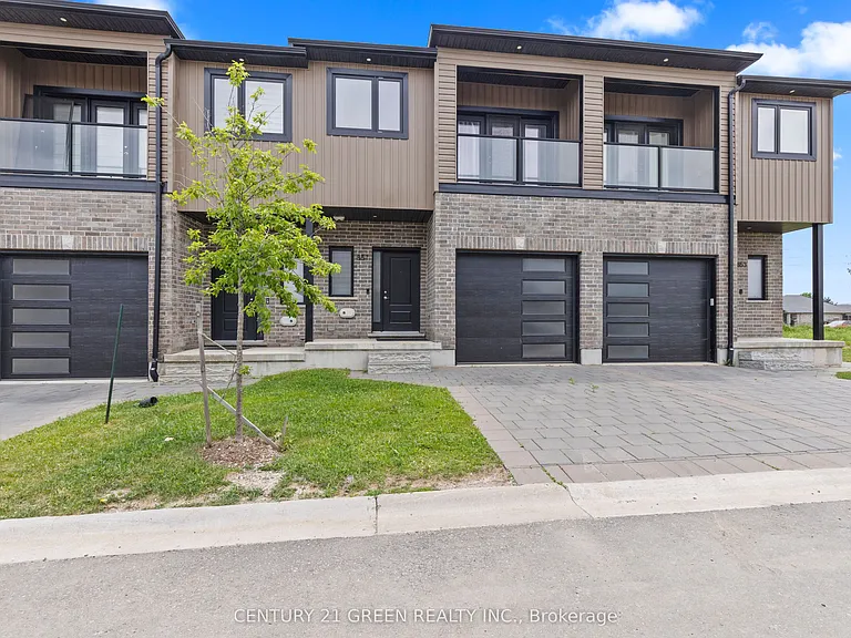 851 Sarnia Rd — Photo 2