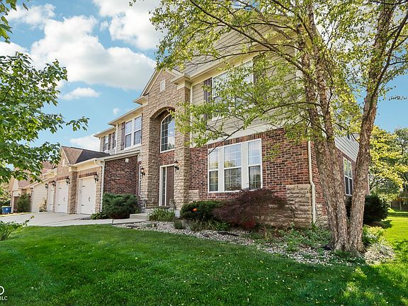 3rd image of 18725 Wychwood Pl