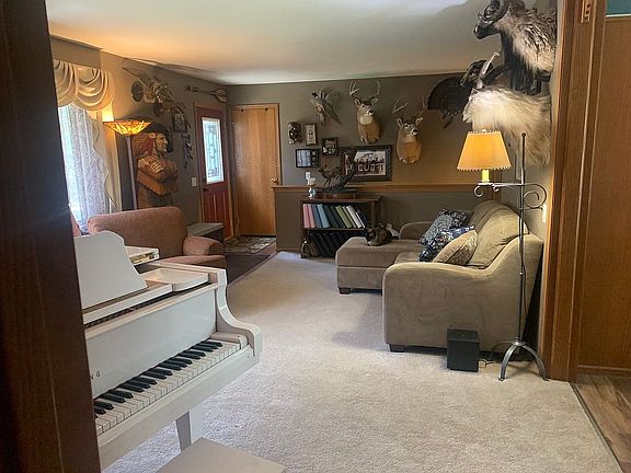 Main level living room