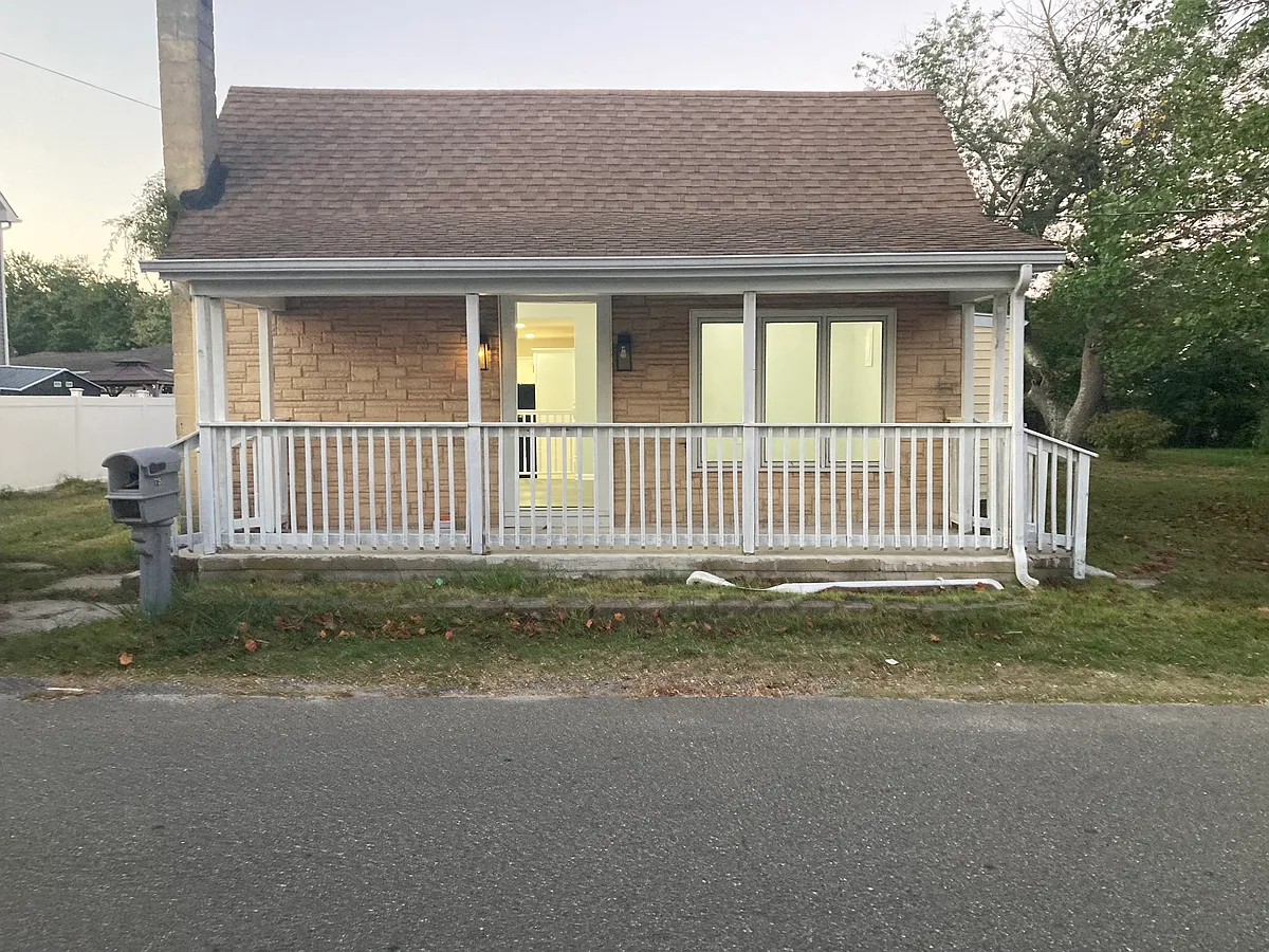 Building Photo - 75 3rd Ave