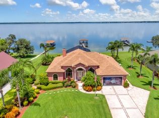 574 Sunset Pointe Dr, Lake Placid, FL 33852