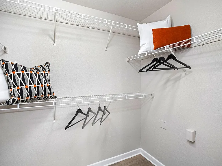 Niche Apartments — Photo 32
