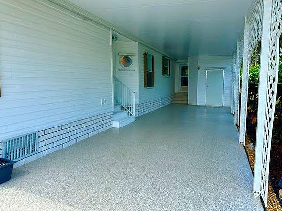 4th image of 4324 SE Sweetwood Way