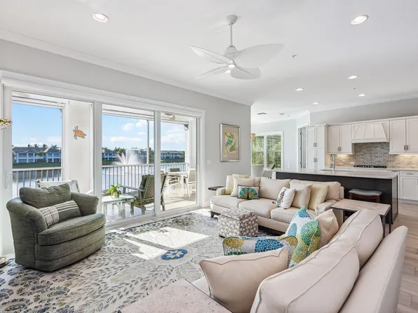 8022 Signature Club Cir #202, Naples, FL 34113