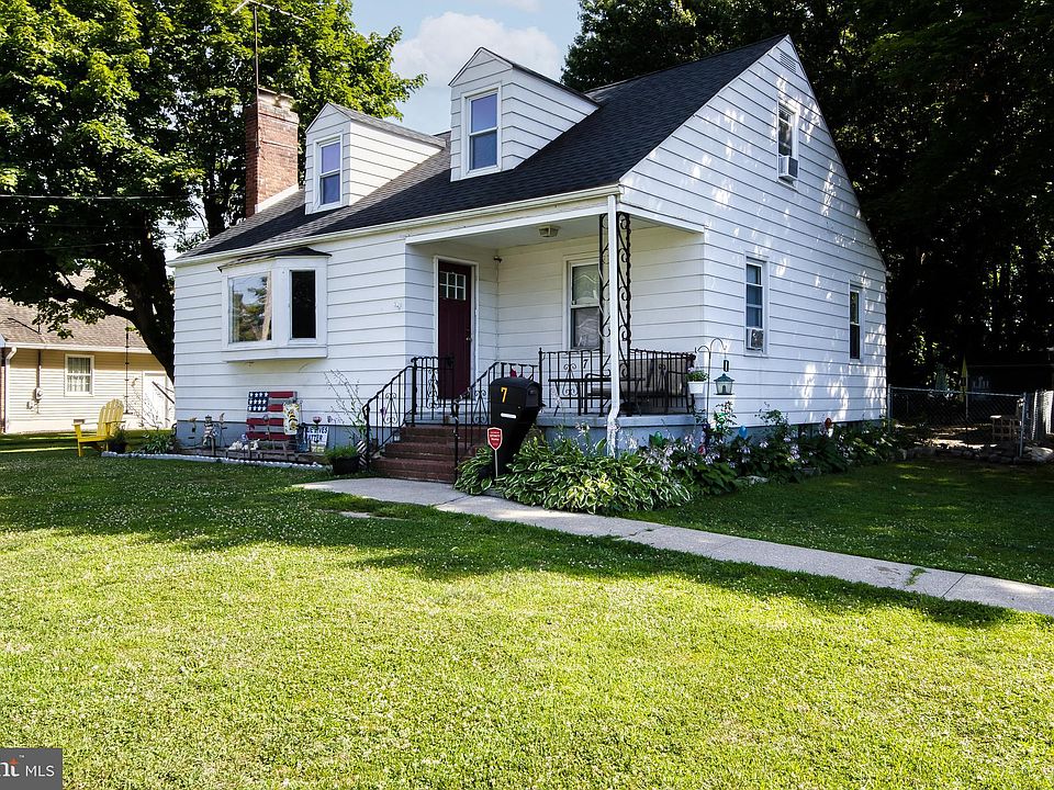 1st image of 7 Heron Ave