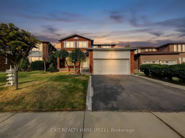 45 Mossbank Dr, Brampton, ON L6W 3Y9
