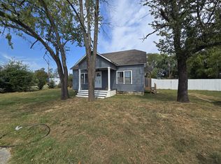 105 Girard St, Flippin, AR 72634