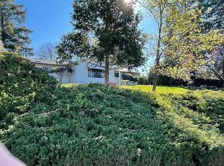 110 Colonial Dr, Auburn, CA 95603