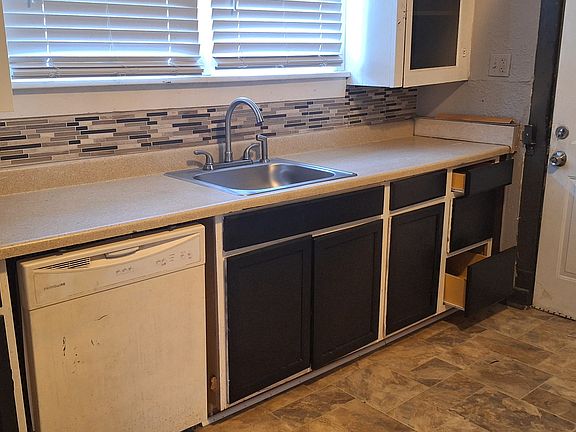 2nd image of 3860 E 59th Ter