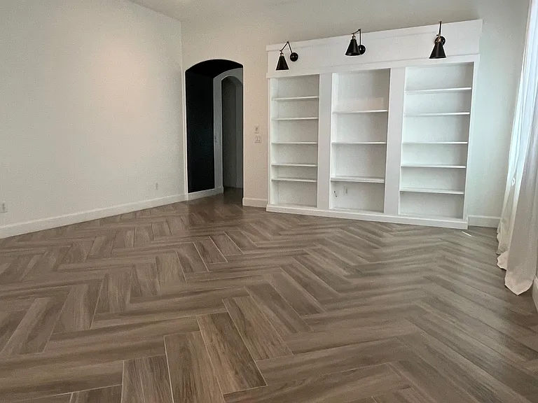 10440 W Cashman Dr — Photo 3