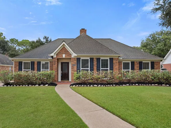 2022 Hillside Oak Ln, Houston, TX 77062