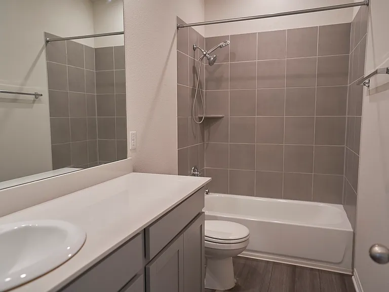1428 Settlers Glen Dr — Photo 6